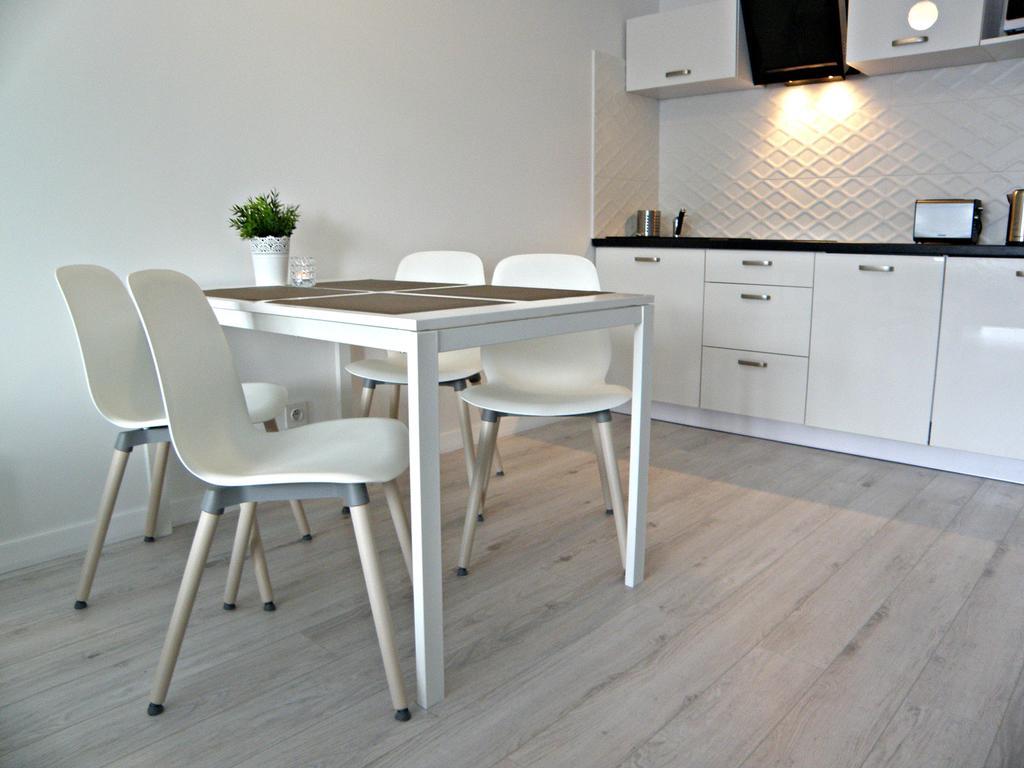 Apartament Sweet Home Pogorzelica エクステリア 写真